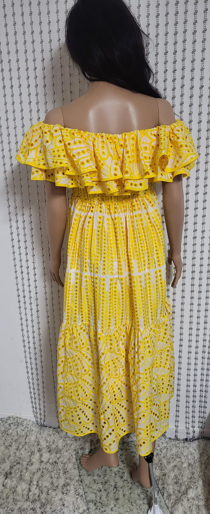 Embroidered lace sleeveless
