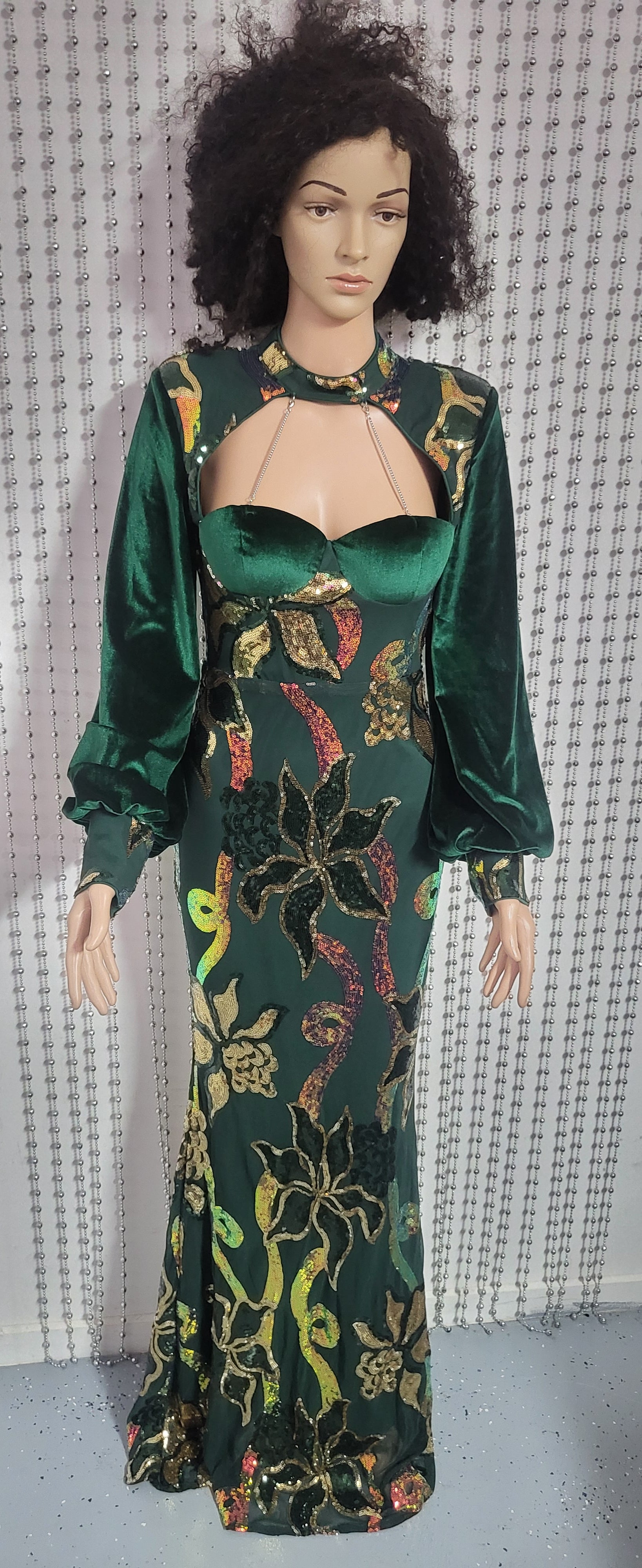 Green full sleeve sweetheart neck mermaid sequin long elegant evening dress .