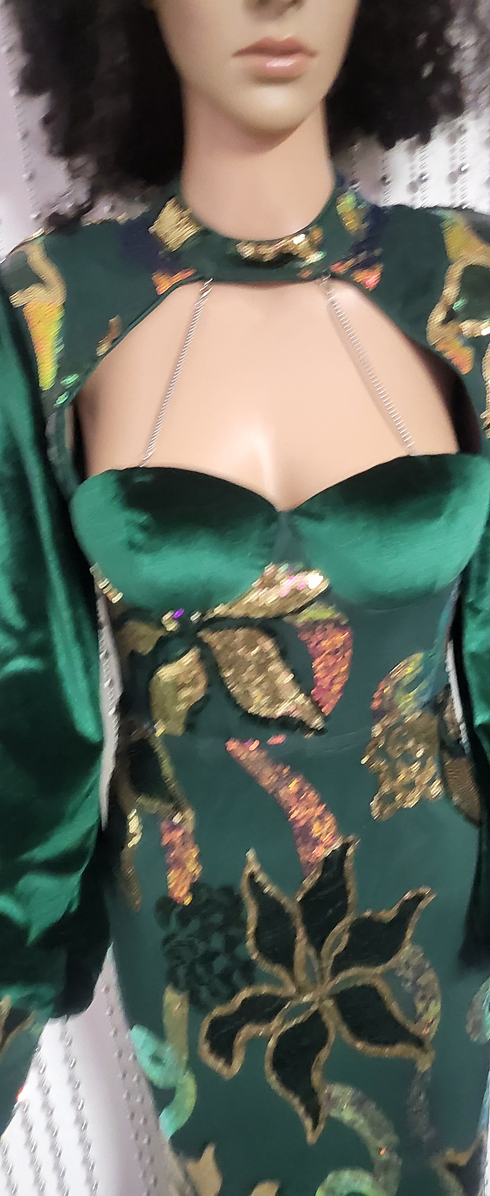 Green full sleeve sweetheart neck mermaid sequin long elegant evening dress .